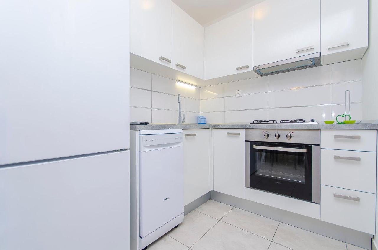 Apartments Milan โรกอซนิซา ภายนอก รูปภาพ