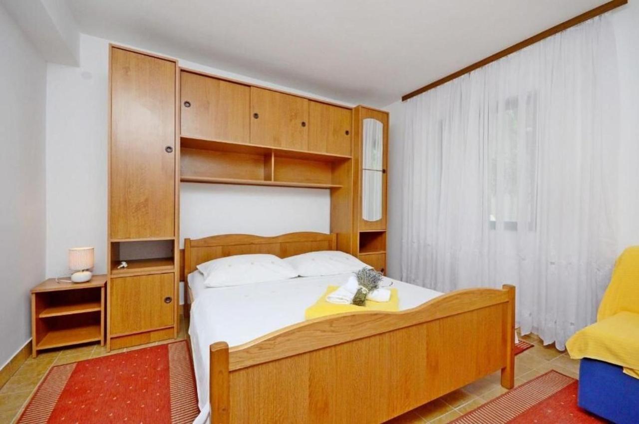 Apartments Milan โรกอซนิซา ภายนอก รูปภาพ