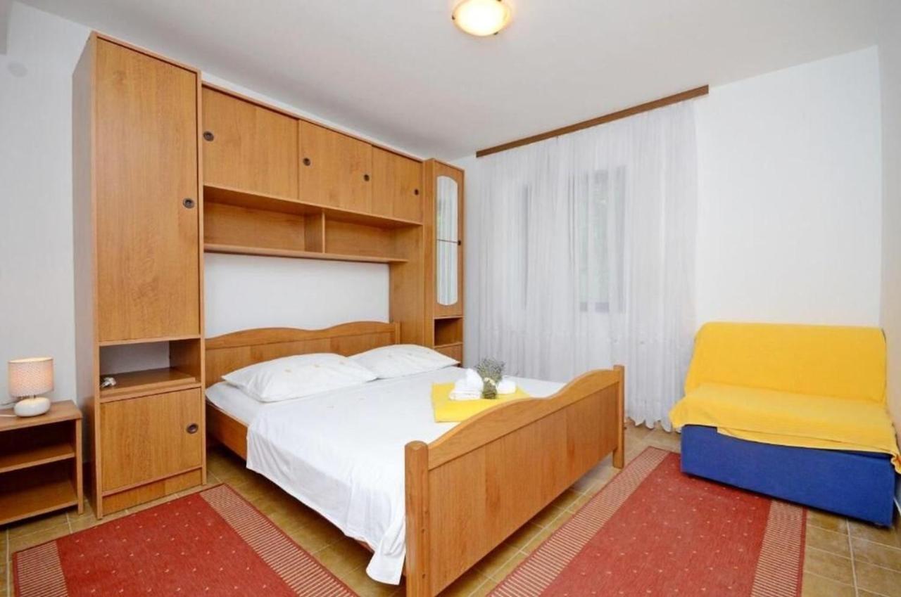 Apartments Milan โรกอซนิซา ภายนอก รูปภาพ